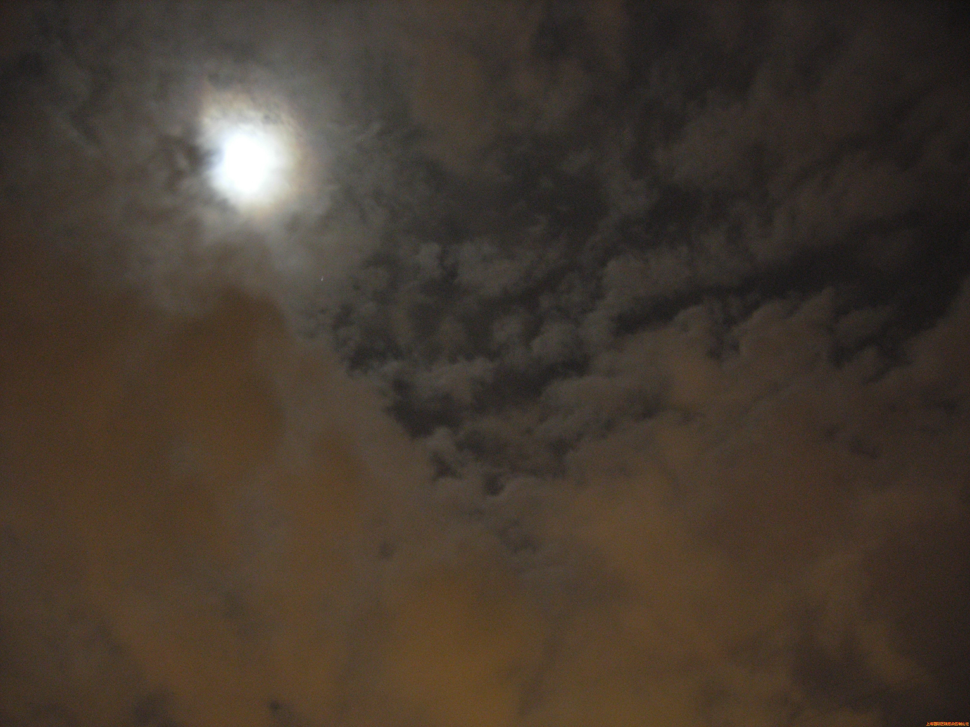 中秋10 016彩云遮月.jpg